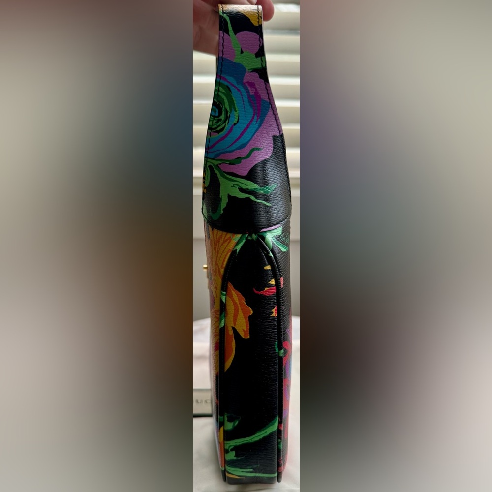 Gucci Bag - Picture 7 of 12